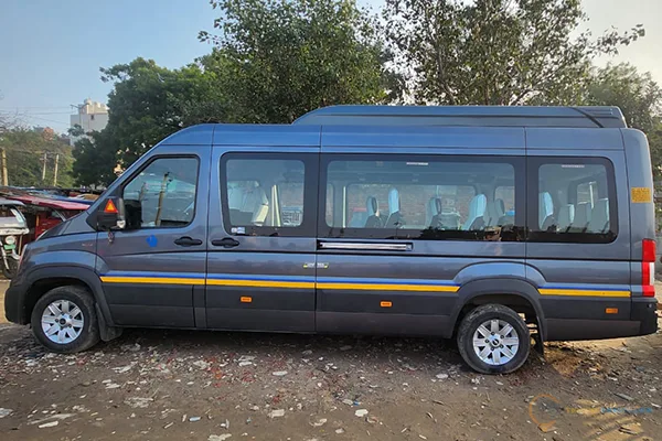 16 Seater Urbania